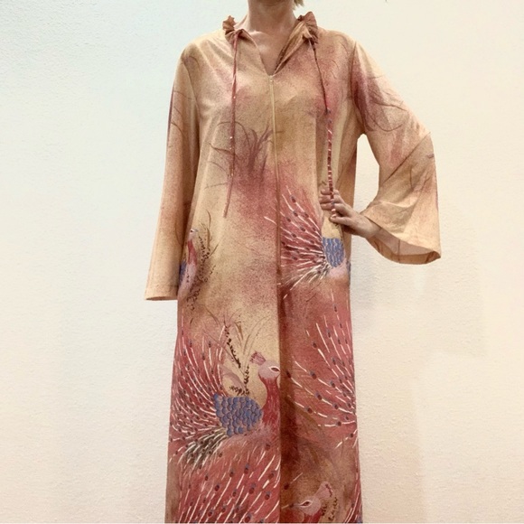 Vintage house coat Robe peacocks - Picture 2 of 12